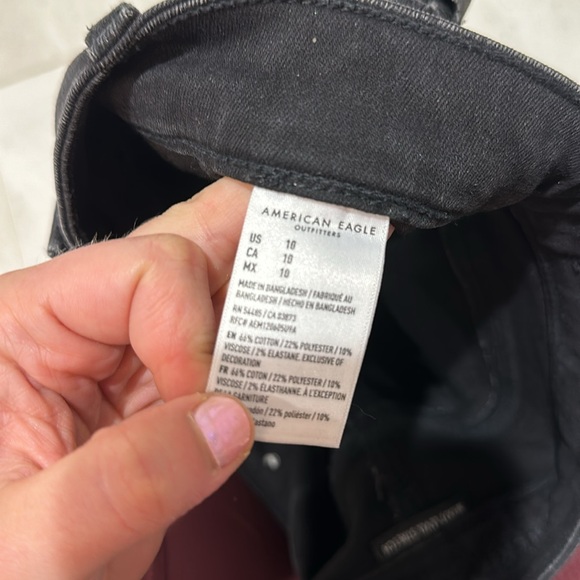 American Eagle Jean shorts, next level stretch size 10 worn twice - Picture 3 of 3